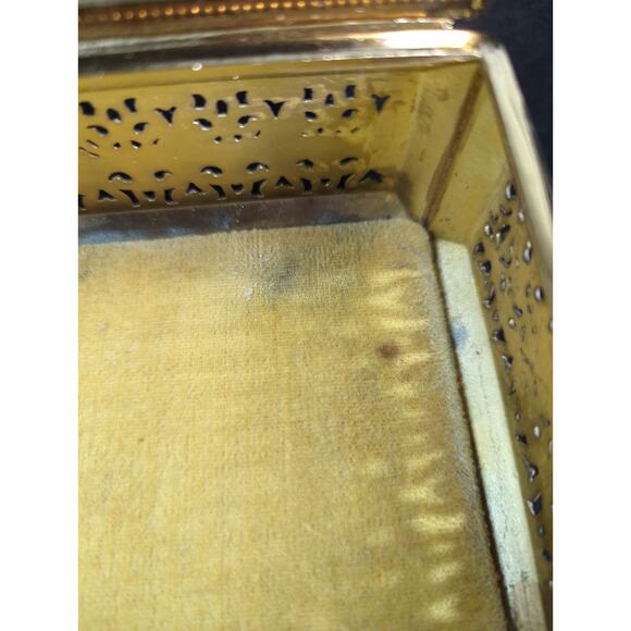 Vintage Gold Filigree Casket Jewelry Box Etched Starburst Hinged Lid Cherub - Picture 8 of 11